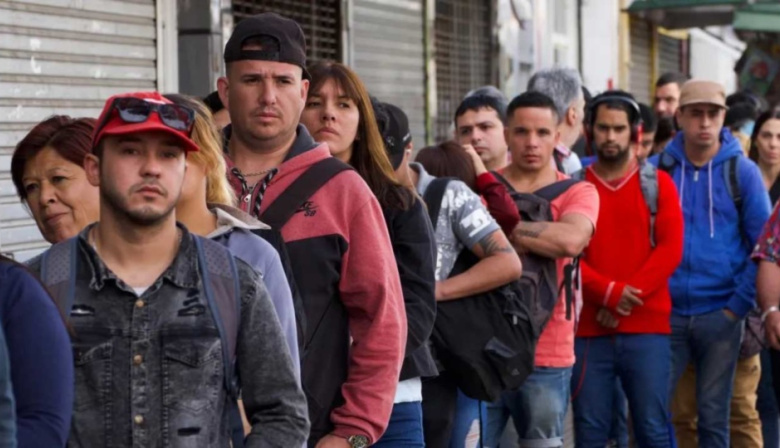 La tasa de desocupación subió al 6,4% durante el primer año de gobierno de Milei