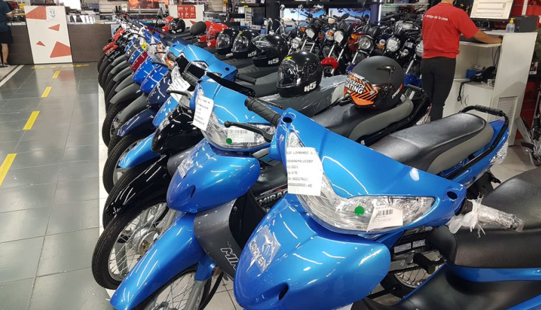 La venta de motos 0km cayó en agosto a nivel mensual e interanual