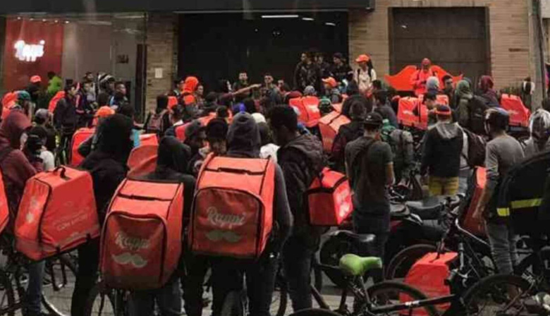 Crece la precariedad en el mercado laboral por el aumento del empleo informal y el monotributo
