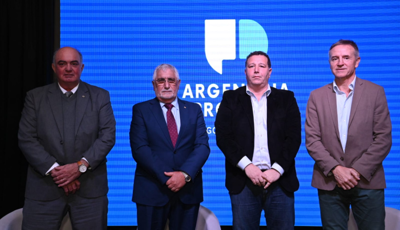 Empresarios y sindicalistas piden “construir una agenda que estimule la generación de más empleo formal”
