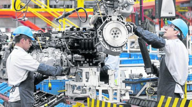 Mejoró la actividad industrial en el segundo trimestre, aunque sigue en zona de contracción, según la UIA