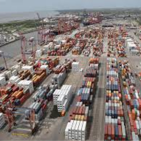 Caputo anunció que se eliminarán los derechos de exportación a productos industriales