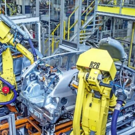 La actividad industrial volvió a caer en febrero